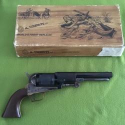MAGNIFIQUE COLT DRAGOON  ANCIENNE FABRICATION DE UBERTI &GARDONE de1978 petite num&eacute;ro 00099