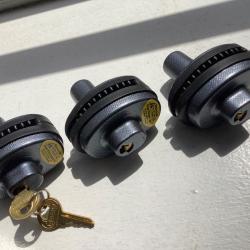 Lot de 3 verrous de pontet Masterlock neufs