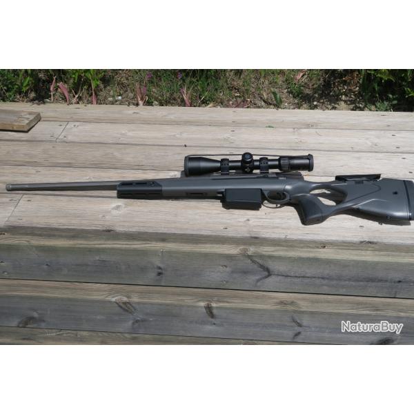 SAKO S20 HUNTER Cerakote 24" 61cxm Cal. 243 win  �quip� devant SAKO S20 noir Precision tres bonne