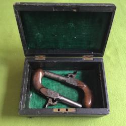 PAIRE DE DERRINGERS A BALLES FORCE AVEC BO&Icirc;TE PI&Egrave;CE D ORIGINE
