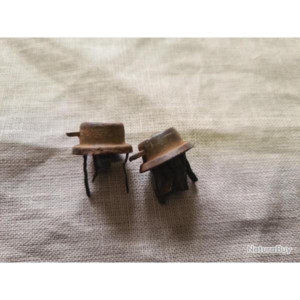 Paire de tourillons en fer pour casque a pointe (originaux )   (  5 )