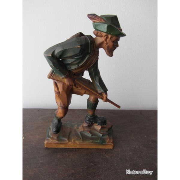 Statuette chasseur bavarois en r�sine 1960