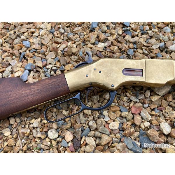 Winchester 1866 - fabrication Uberti de 1970 - calibre 44-40 - tres bon �tat