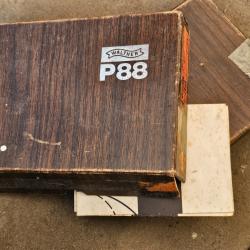 Bo&icirc;te d'origine du rare pistolet Walther P88 avec sa cible d'essai