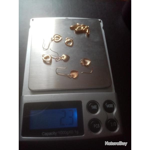 petit lot or 18 k - 2,3 grs - 3 pendentifs - 2 paires boucles d'oreilles