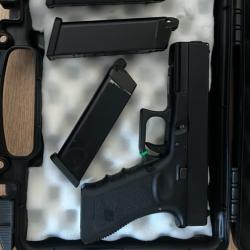 R&eacute;plique airsoft Glock 17 noir gaz ( WE )