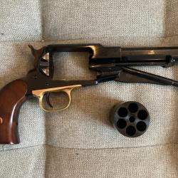 Lot Remington Sheriff 1858 Pietta + tout le n&eacute;cessaire pour commencer le tir &agrave; la poudre noire