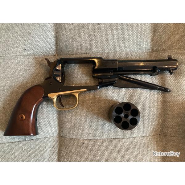 Lot Remington Sheriff 1858 Pietta + tout le n�cessaire pour commencer le tir � la poudre noire