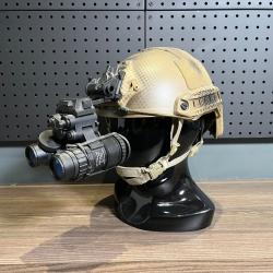 Casque FAST & PVS 15 pr&eacute;sentoir