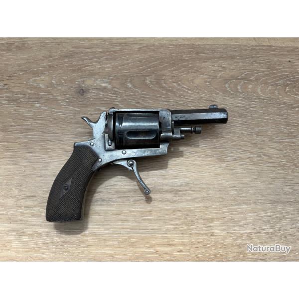 Joli petit revolver Bulldog