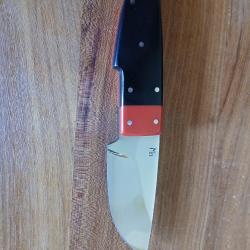 Skinner r&eacute;alis&eacute; par G&eacute;rard Masse ( MG )Lame 9,5 CMS manche micarta, tranchant rasoir !!