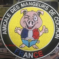 Amicale des mangeurs de cochon ( Diam&egrave;tre : 90 mm ) &agrave; coudre ou &agrave; coller au fer &agrave; repasser 6a.