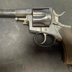 revolver calibre  10/4? ou 455? d&eacute;militaris&eacute; ancienne norme broch&eacute;.