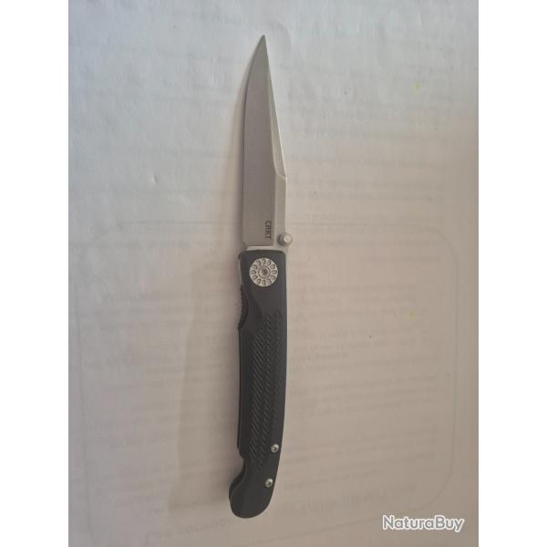 Un CRKT Walker 4220 d'occasion.