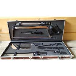 VALISE DE CHASSEUR PROFESSIONNELLE LOT 8 PIECES 1 FUSIL + 1 SCIE + 1 COUPERET 1 (0988)
