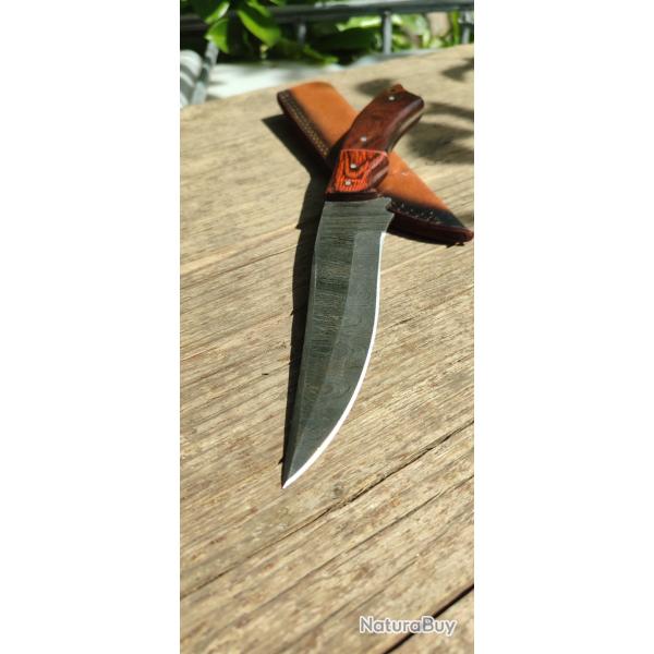 Poignard Bowie manche bois �tui en cuir lame en acier Damas 256 couches c115