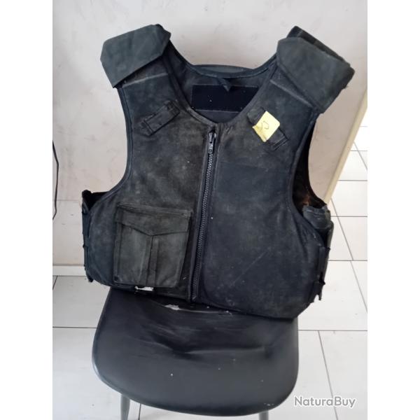 ENCHERE GILET PARE BALLES ET LAMES CROISE NOIR AVEC KEVLAR TAILLE XL