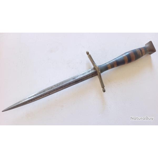 Ancienne dague Stylet Poignard A identifier