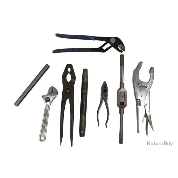 LOT OUTILLAGES - ARMURIER