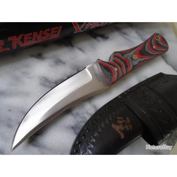 Couteau Kensei Nomad Skinner Lame Acier 3Cr13 Satin Drop Point Manche G10 Black & Red Etui Cuir