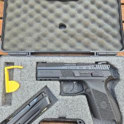 Pistolet CZ P07