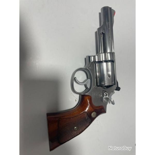 Smith � Wesson  Mod- 66-2  4 pouces 357 Magnum