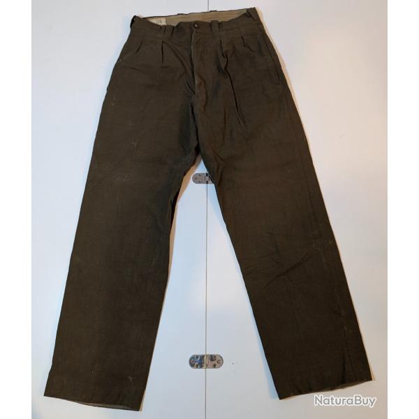 Pantalon militaire fran�ais dat� 1968 - drap de laine kaki - taille 76 - �tat d'usage