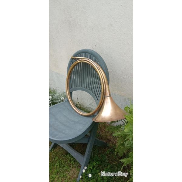 Trompe core de chasse trois tours ancien