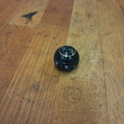 Boule de levier d'armement grav&eacute;e main luxe