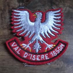 ecusson brod&eacute;e val d'isere 1850.M