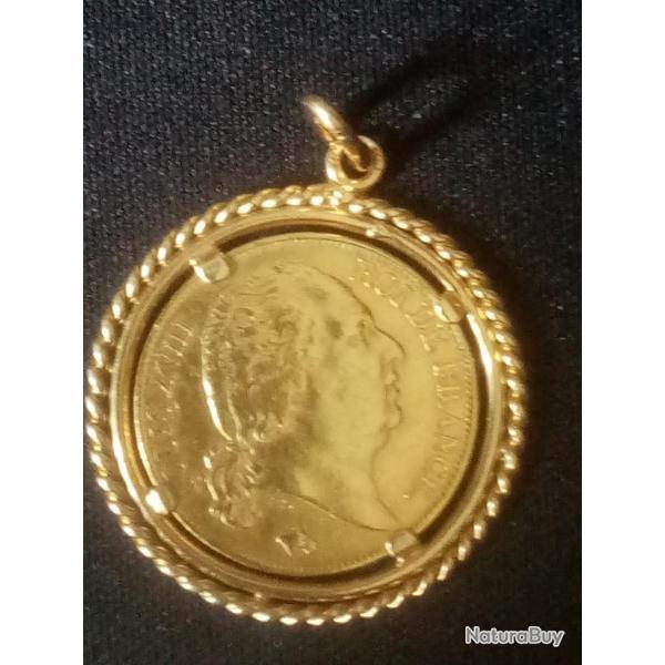 Pendentif Porte pi�ce cisel� en or avec 20 francs 1818 Louis XVIII Roi de France