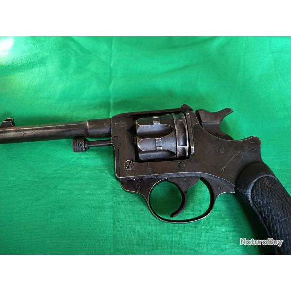 Vend R�volver 1892  8mm 92  CAT B