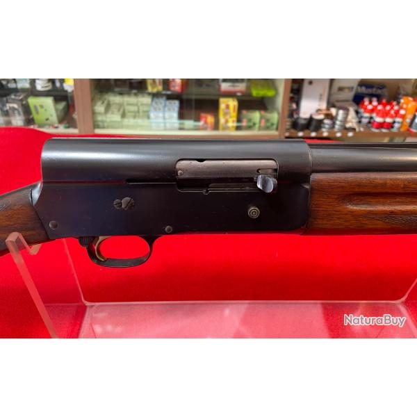 FUSIL SEMI-AUTOMATIQUE BROWNING, MOD�LE AUTO 5, Calibre : 12/70, REFAIT � NEUF, CANON : 70cm.