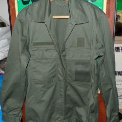 VESTE BLOUSON  DE TREILLIS DE  L'ARMEE DE L'AIR  DE L'ARMEE FRANCAISE AVEC ETIQUETTE DE 2002  , TAIL