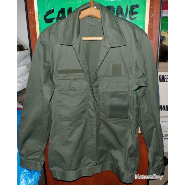 VESTE BLOUSON  DE TREILLIS DE  L'ARMEE DE L'AIR  DE L'ARMEE FRANCAISE AVEC ETIQUETTE DE 2002  , TAIL
