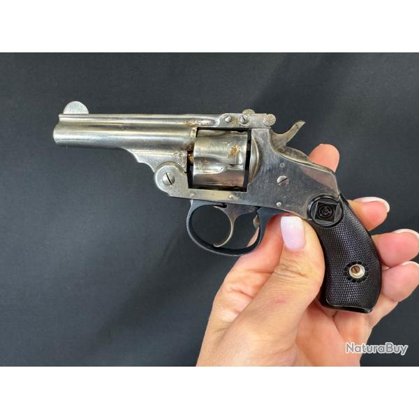 TR�S BEAU REVOLVER HARRINGTON RICHARDSON MOD�LE 1er, 5eme variation num�ro de s�rie 1049