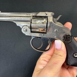 SUPERBE HARRINGTON RICHARDSON cal. 22LR num&eacute;ro de s&eacute;rie 114518