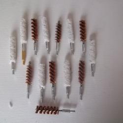 Brosses et &eacute;couvillons