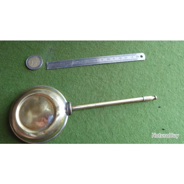 burette � huile ancienne  en laion de 23 cm