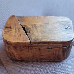 Militaria * Artisanat de tranch&eacute;es WW1 * Bo&icirc;te &agrave; tabac ou &agrave; priser *