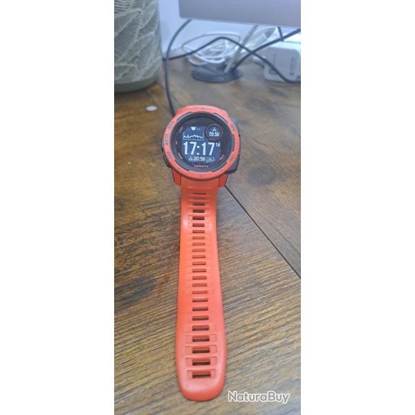 MONTRE GARMIN INSTINCT
