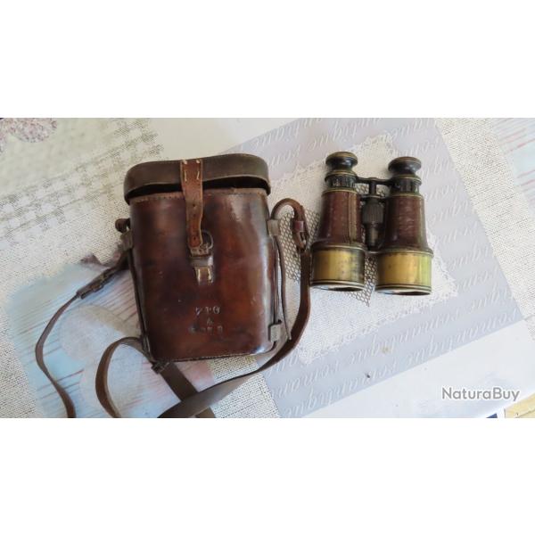 Jumelles militaires