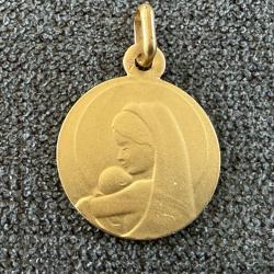 M&eacute;daille or massif 18 carats - Marie et l'enfant - Bapt&ecirc;me - catholique - Chr&eacute;tien