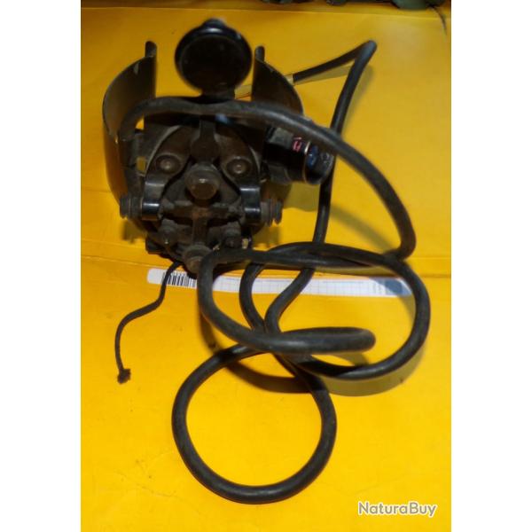 MANIPULATEUR MORSE AVEC GENOUILLERE POUR EMETTEUR  FRANCAIS AVEC CABLE DE BRANCHEMENT , MARQUAGE KY-