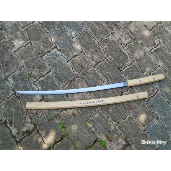 Sabre Katana Goemon Ishikawa Lame Acier 440 Affut�e Manche Bois Etui Bois Id�ogrammes