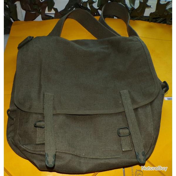 MUSETTE MILITAIRE DE 1962 ARMEE FRANCAISE PERIODE GUERRE ALGERIE AVEC TAMPON DU FABICANT ET SANS DAT