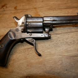 Revolver en 7mm &agrave; broche &agrave; barillet flut&eacute;