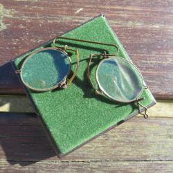 Ancienne paire de lunette Binocle de type Pince-Nez - FRANCE (Fin XIX&eacute;)