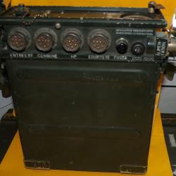 BOITIER ALIMENTATION POUR &Eacute;metteur-R&eacute;cepteur ER79A (military) STTA (S.T.T.A.) - Service Technique de