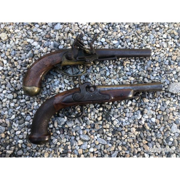 SORTIE DE GRENIER LOT DE 2 PISTOLETS PISTON ET SILEX